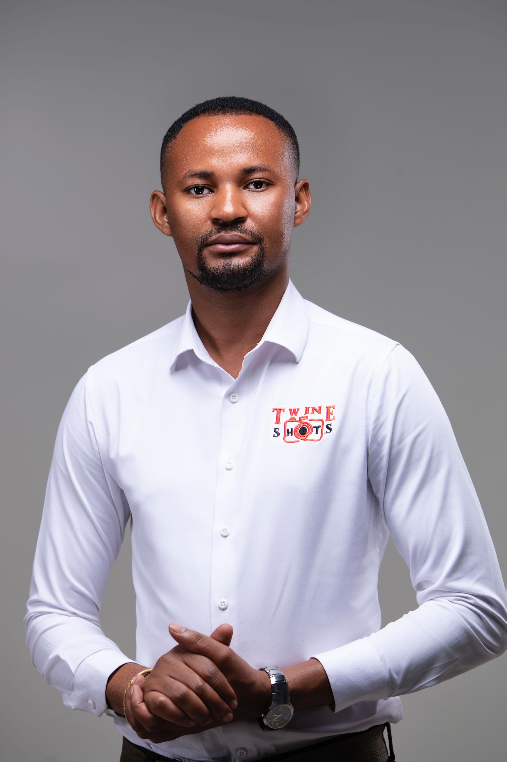 Our Team – Twineshots